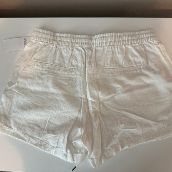 H&M Linen Shorts, Size 8 - Picture 4 of 4